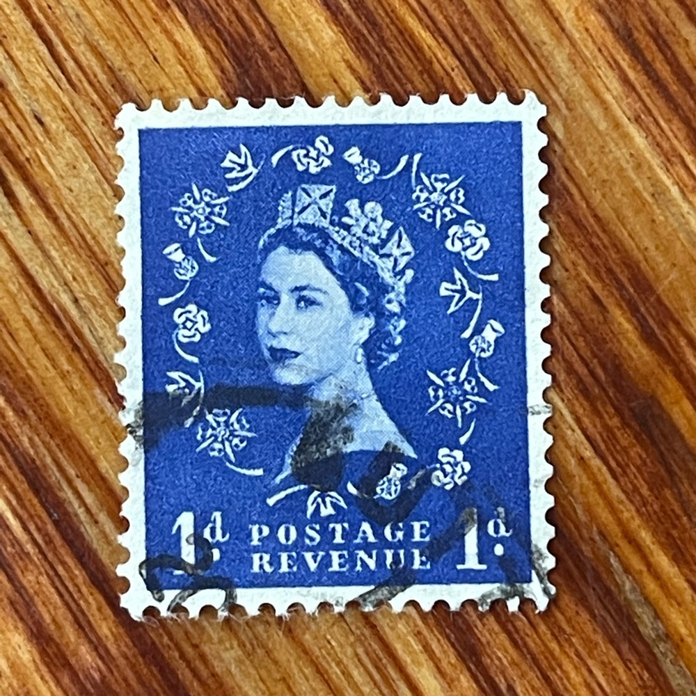 Queen Elizabeth II Postage Stamp Rare United Kingdom of Great Britain 🇬🇧